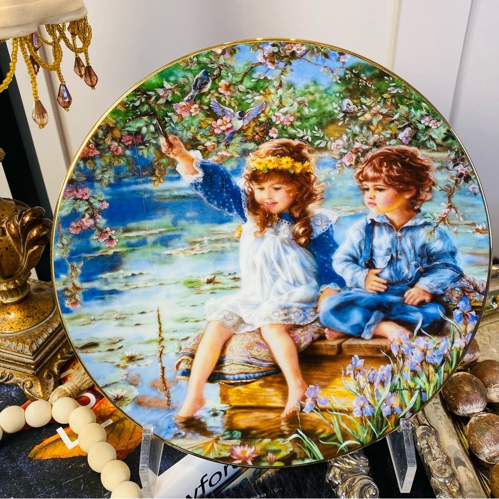Collector's Plate "Patience" from the Hearts and Flowers Collection Sandra Kuck